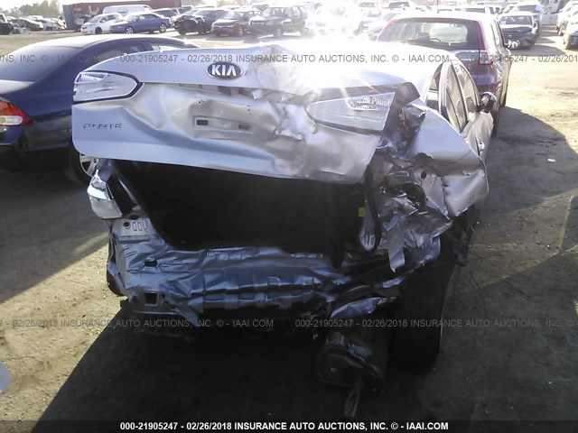 KNAFK4A64G5466202 - 2016 KIA FORTE LX SILVER photo 6