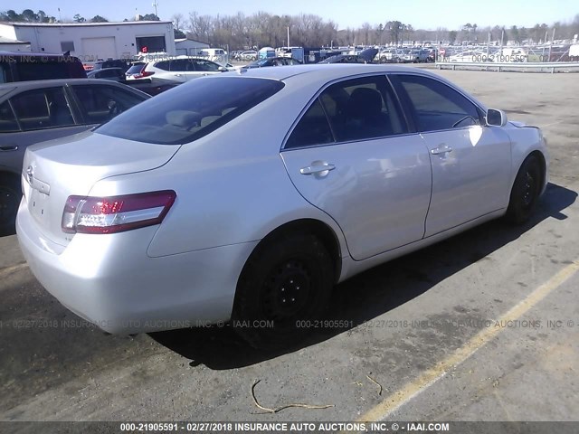 4T1BF3EK5AU019474 - 2010 TOYOTA CAMRY SE/LE/XLE SILVER photo 4