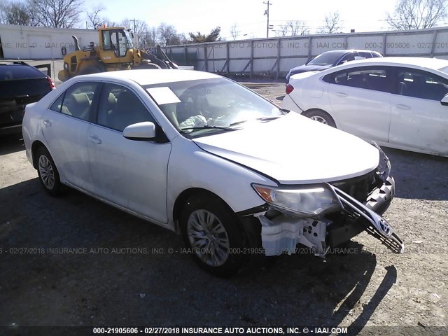 4T1BF1FK7CU528410 - 2012 TOYOTA CAMRY SE/LE/XLE თეთრი ფოტო 1