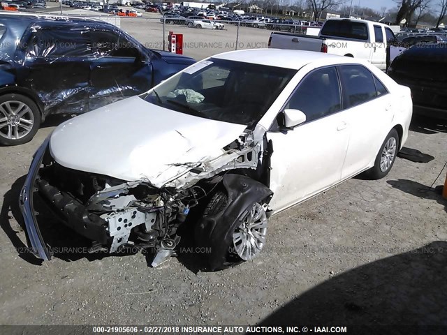 4T1BF1FK7CU528410 - 2012 TOYOTA CAMRY SE/LE/XLE თეთრი ფოტო 2