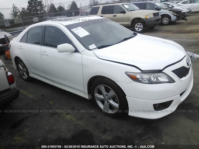4T1BF3EK3BU689705 - 2011 TOYOTA CAMRY SE/LE/XLE WHITE photo 1