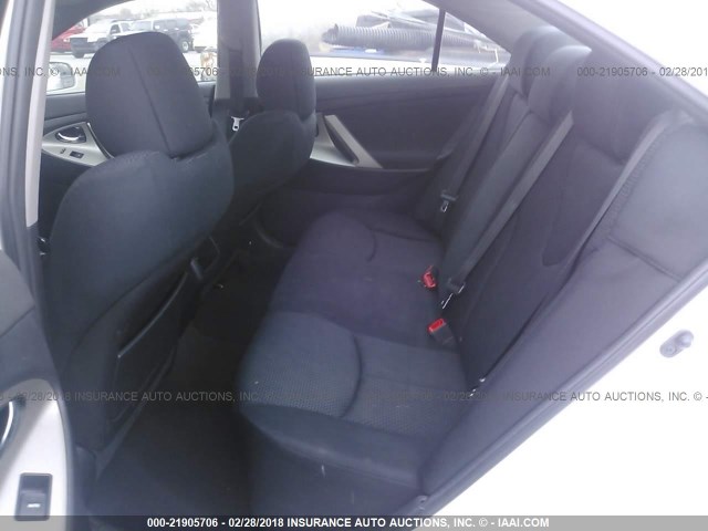 4T1BF3EK3BU689705 - 2011 TOYOTA CAMRY SE/LE/XLE WHITE photo 8