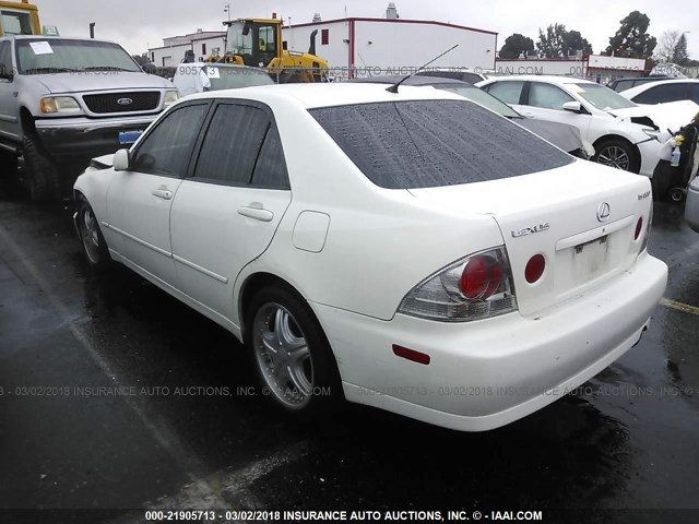 JTHBD182710016043 - 2001 LEXUS IS 300 WHITE photo 3