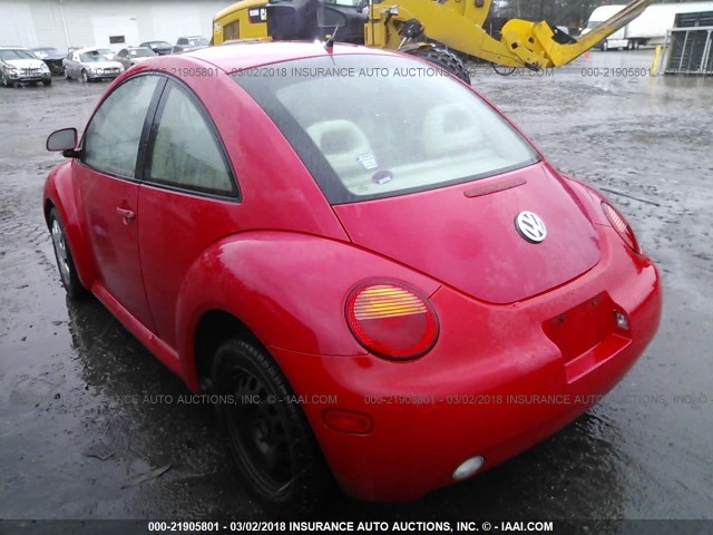 3VWBB61C0WM031010 - 1998 VOLKSWAGEN NEW BEETLE 红色 照片 3