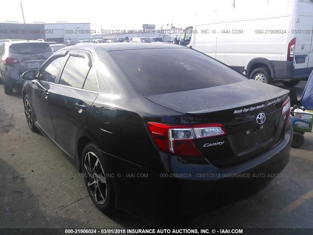 4T1BF1FK1DU267406 - 2013 TOYOTA CAMRY L/SE/LE/XLE 黑色 照片 3