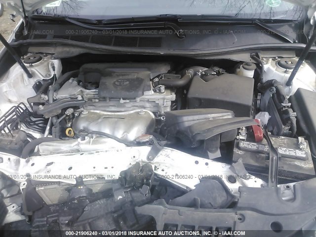 4T1BF1FK0GU157550 - 2016 TOYOTA CAMRY LE/XLE/SE/XSE WHITE photo 10