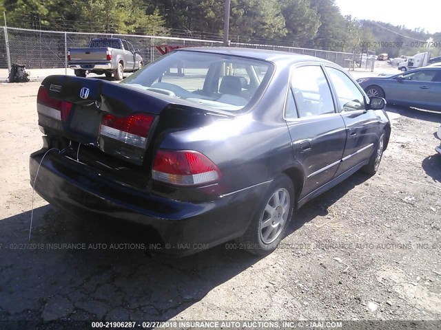 1HGCG56732A037388 - 2002 HONDA ACCORD SE BLUE photo 4