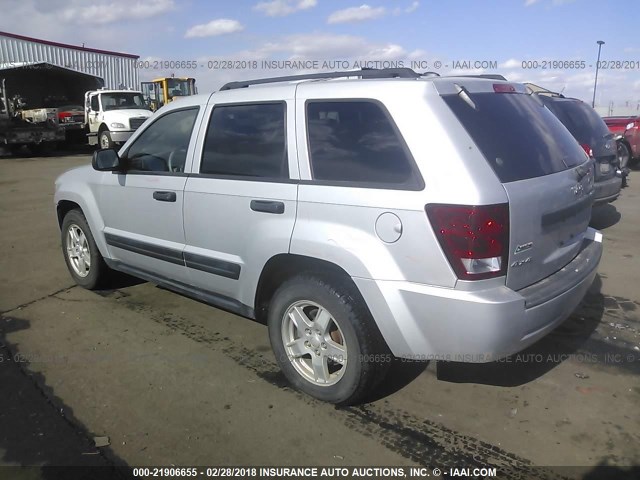 1J4HR48N75C597406 - 2005 JEEP GRAND CHEROKEE LAREDO/COLUMBIA/FREEDOM 银色 照片 3