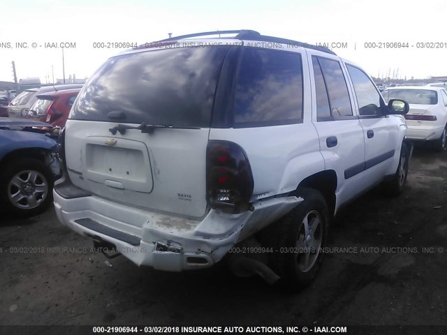 1GNDT13S652173990 - 2005 CHEVROLET TRAILBLAZER LS/LT WHITE photo 4