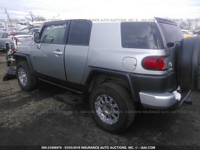 JTEBU11F69K065633 - 2009 TOYOTA FJ CRUISER SILVER photo 3