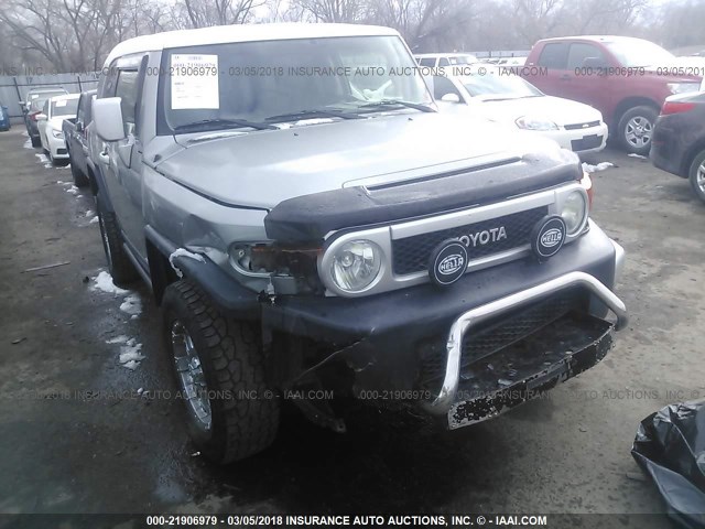 JTEBU11F69K065633 - 2009 TOYOTA FJ CRUISER SILVER photo 6