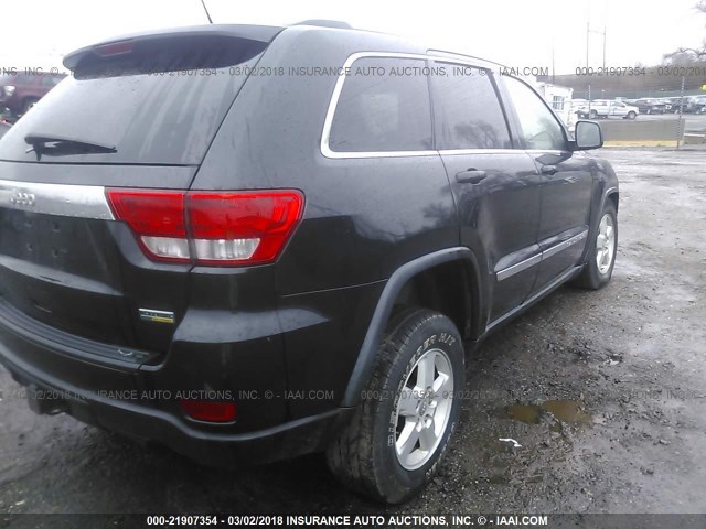 1J4RR4GGXBC690083 - 2011 JEEP GRAND CHEROKEE LAREDO BLACK photo 4