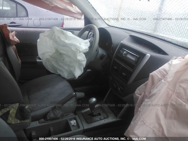 JF2SH6BC9AH803180 - 2010 SUBARU FORESTER XS Weiß Foto 5