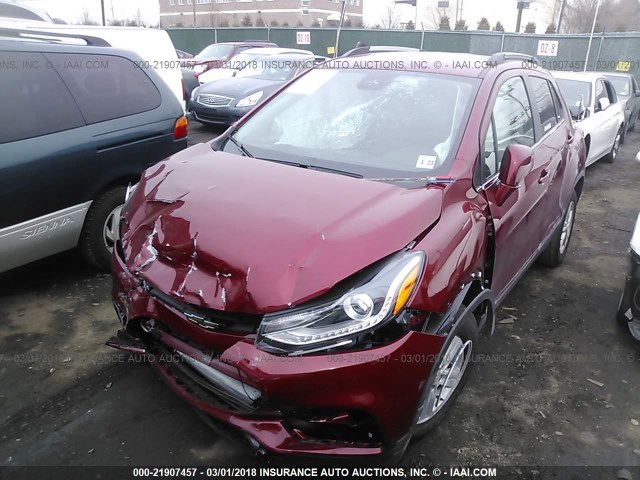 3GNCJLSB2JL174853 - 2018 CHEVROLET TRAX 1LT RED photo 2