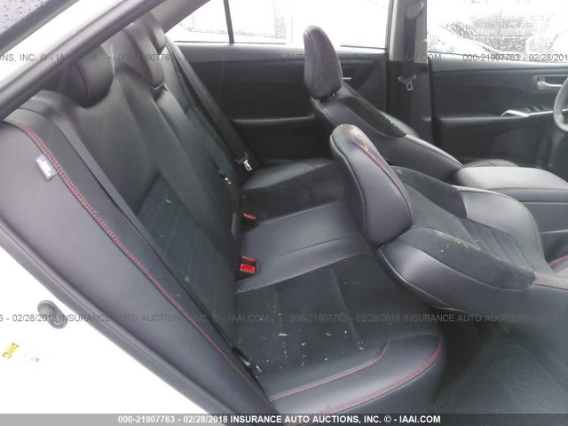 4T1BF1FKXGU220170 - 2016 TOYOTA CAMRY LE/XLE/SE/XSE WHITE photo 8