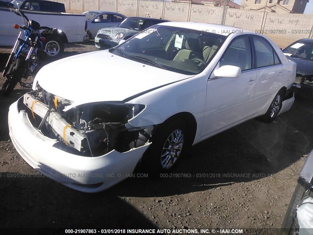 JTDBE32K930165768 - 2003 TOYOTA CAMRY LE/XLE WHITE photo 2