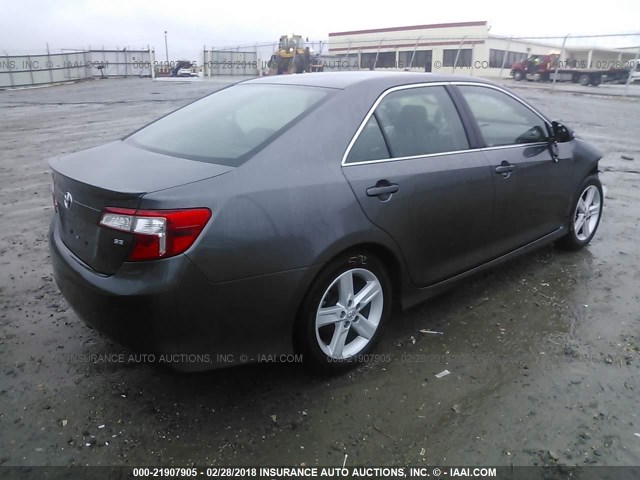 4T1BF1FK5EU375268 - 2014 TOYOTA CAMRY L/SE/LE/XLE 灰色 照片 4