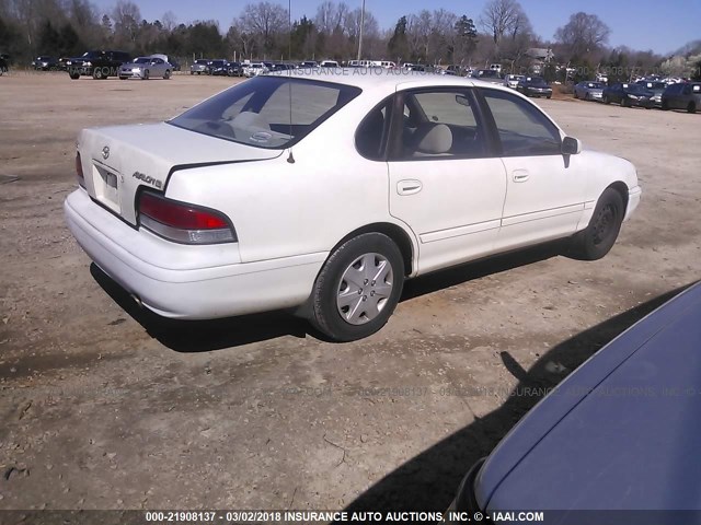 4T1BF12B9TU110548 - 1996 TOYOTA AVALON XL/XLS WHITE photo 4