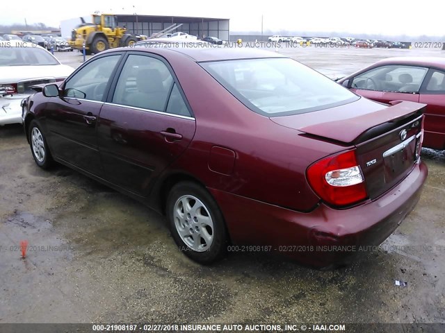 4T1BF32K34U072621 - 2004 TOYOTA CAMRY LE/XLE/SE წითელი ფოტო 3