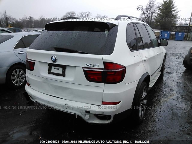 5UXZV8C57DL892555 - 2013 BMW X5 XDRIVE50I WHITE photo 4
