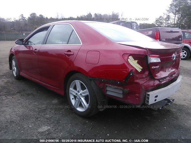 4T1BF1FK7CU633948 - 2012 TOYOTA CAMRY SE/LE/XLE RED photo 3