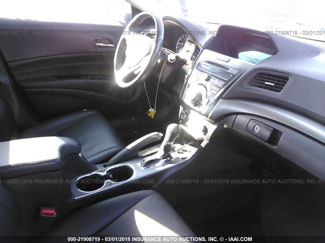 19VDE1F72FE008462 - 2015 ACURA ILX 20 TECH SILVER photo 5