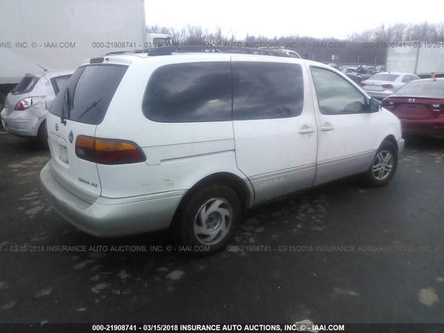 4T3ZF13C3XU097864 - 1999 TOYOTA SIENNA LE/XLE WHITE photo 4