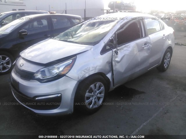 KNADM4A34G6634387 - 2016 KIA RIO LX SILVER photo 2