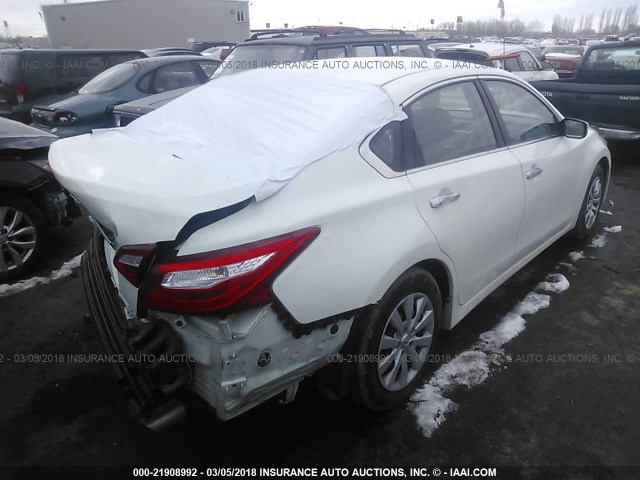 1N4AL3AP1GN328801 - 2016 NISSAN ALTIMA 2.5/S/SV/SL/SR WHITE photo 4