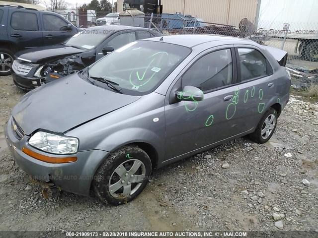 KL1TD56616B649272 - 2006 CHEVROLET AVEO LS GRAY photo 2