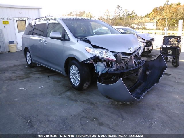 5TDYK3DC1DS370024 - 2013 TOYOTA SIENNA XLE/LIMITED GRAY photo 1