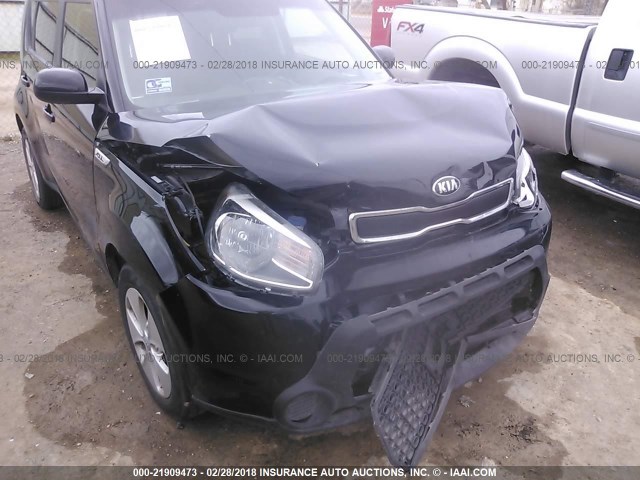 KNDJN2A21F7234326 - 2015 KIA SOUL BLACK photo 6