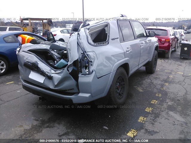 JTEBU5JR8H5469869 - 2017 TOYOTA 4RUNNER SR5 PREM/LTDL/TRAIL/TRD Szary zdjęcie 4
