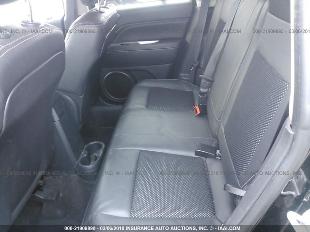 1C4NJCEB5ED618011 - 2014 JEEP COMPASS LATITUDE Schwarz Foto 8