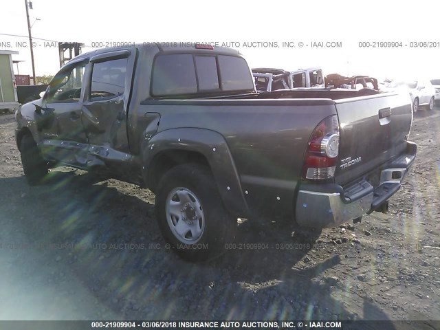 3TMLU4EN8BM058113 - 2011 TOYOTA TACOMA DOUBLE CAB ყავისფერი ფოტო 3