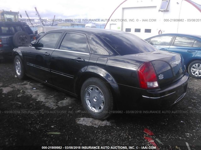 2C3JA53G45H516912 - 2005 CHRYSLER 300 TOURING BLACK photo 3