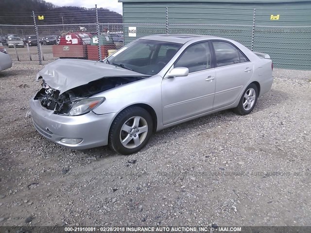 4T1BF32K03U556907 - 2003 TOYOTA CAMRY LE/XLE/SE Gümüş foto 2