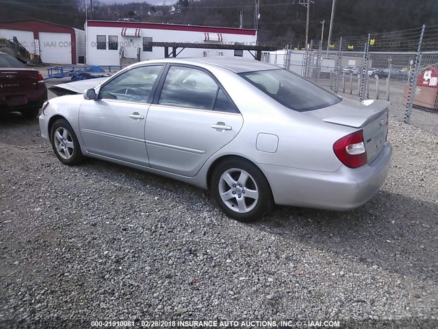 4T1BF32K03U556907 - 2003 TOYOTA CAMRY LE/XLE/SE Gümüş foto 3