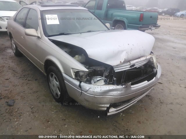 4T1BF22KXVU915967 - 1997 TOYOTA CAMRY CE/LE/XLE 香槟色 照片 6