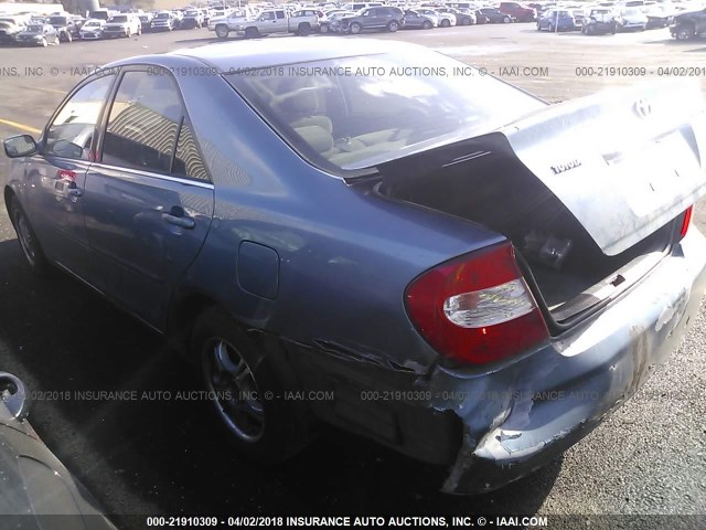 JTDBE32K040278123 - 2004 TOYOTA CAMRY LE/XLE BLUE photo 3