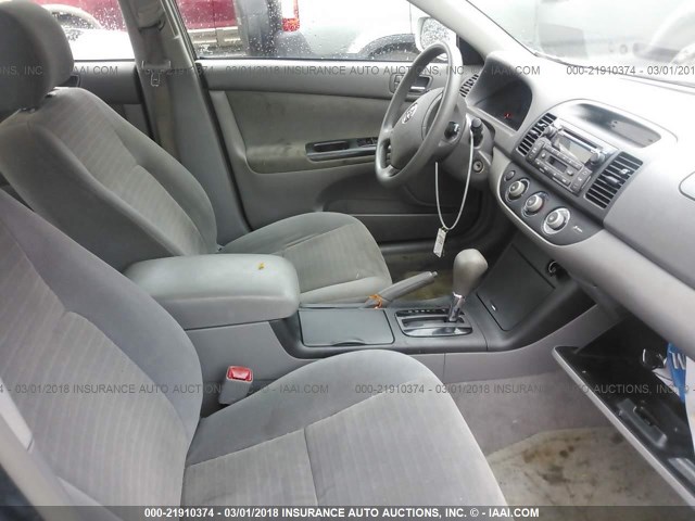 4T1BF32K16U120412 - 2006 TOYOTA CAMRY LE/XLE/SE 银色 照片 5