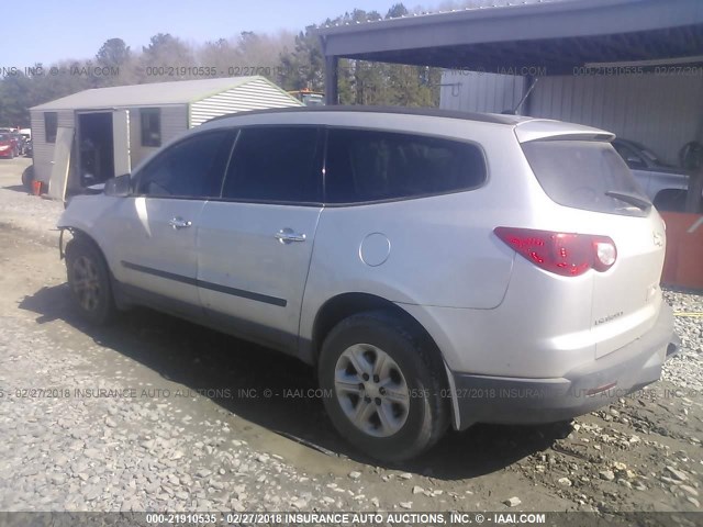 1GNER13D09S110023 - 2009 CHEVROLET TRAVERSE LS SILVER photo 3