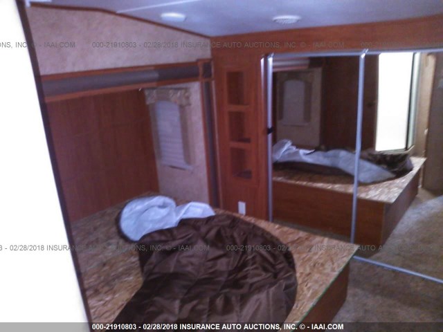 5SFRG3729BE230635 - 2011 HEARTLAND ELK RIDGE  白色 照片 5