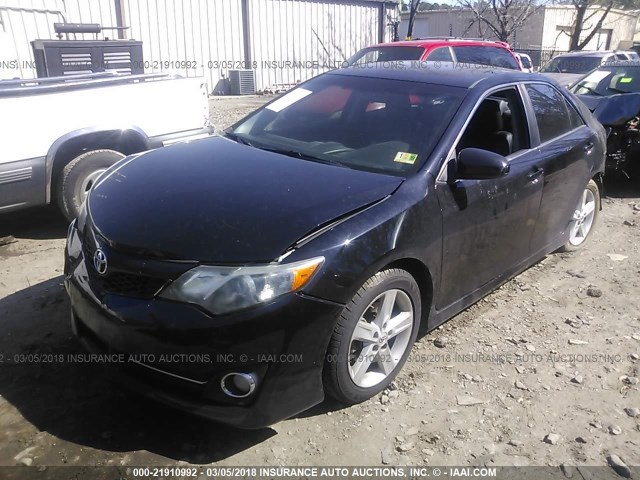 4T1BF1FK5CU057129 - 2012 TOYOTA CAMRY SE/LE/XLE Черный фото 2