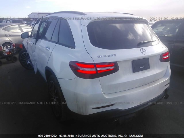 WDC0G4KB4HF197047 - 2017 MERCEDES-BENZ GLC 300 4MATIC WHITE photo 3