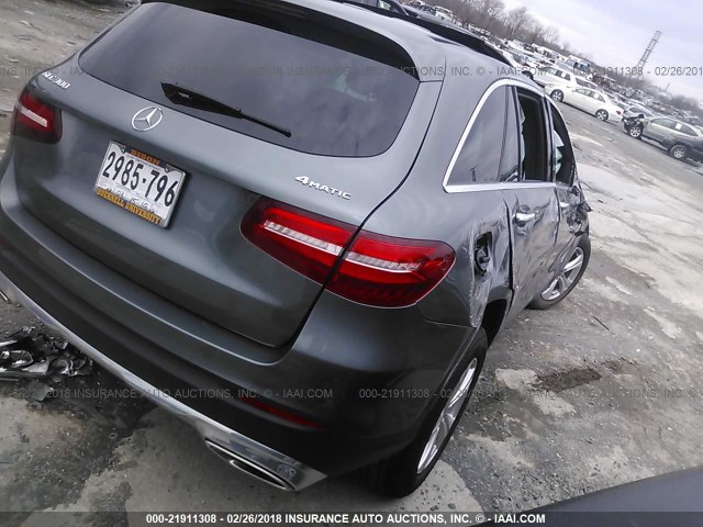 WDC0G4KB4HV007785 - 2017 MERCEDES-BENZ GLC 300 4MATIC GRAY photo 4