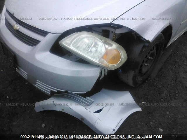 1G1AK52F957514305 - 2005 CHEVROLET COBALT SILVER photo 6