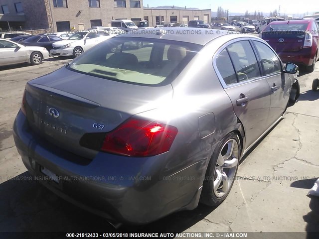 JNKCV61E29M011503 - 2009 INFINITI G37 JOURNEY/SPORT SILVER photo 4