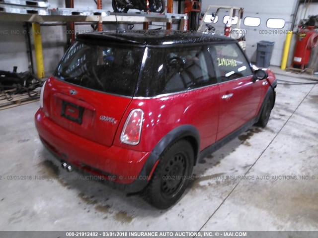 WMWRE33405TD95831 - 2005 MINI COOPER S RED photo 4