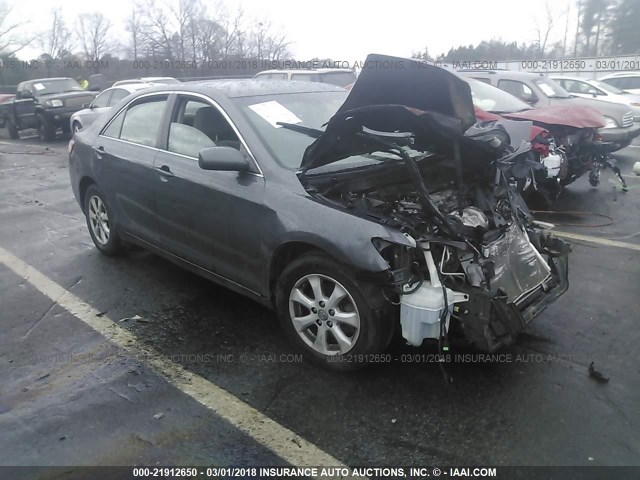 4T4BF3EK7BR190671 - 2011 TOYOTA CAMRY SE/LE/XLE Серый фото 1